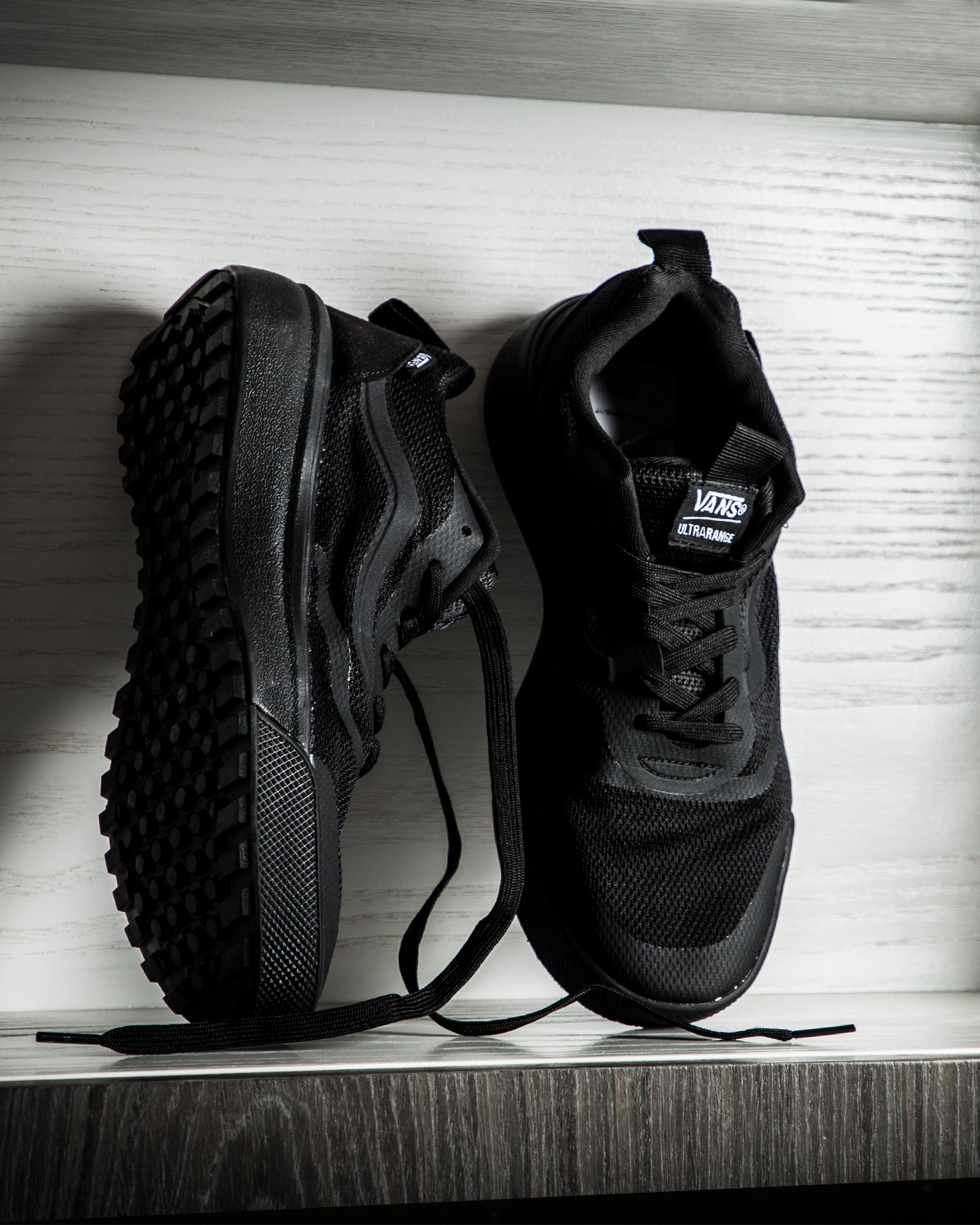 کفش اسپرت مشکی مردانه - مشکی - محیطی