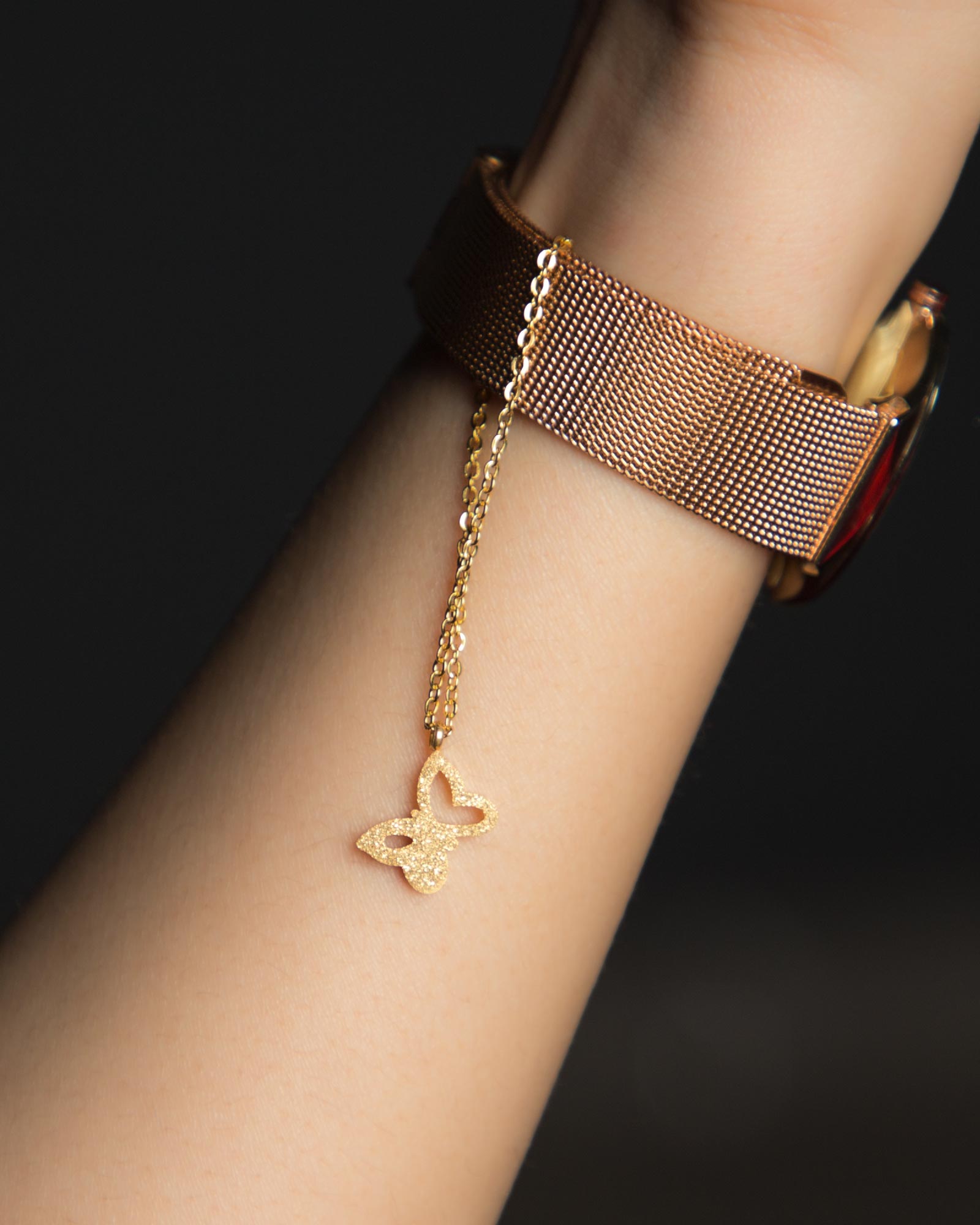 آویز ساعت طرح پروانه - طلایی - محیطی