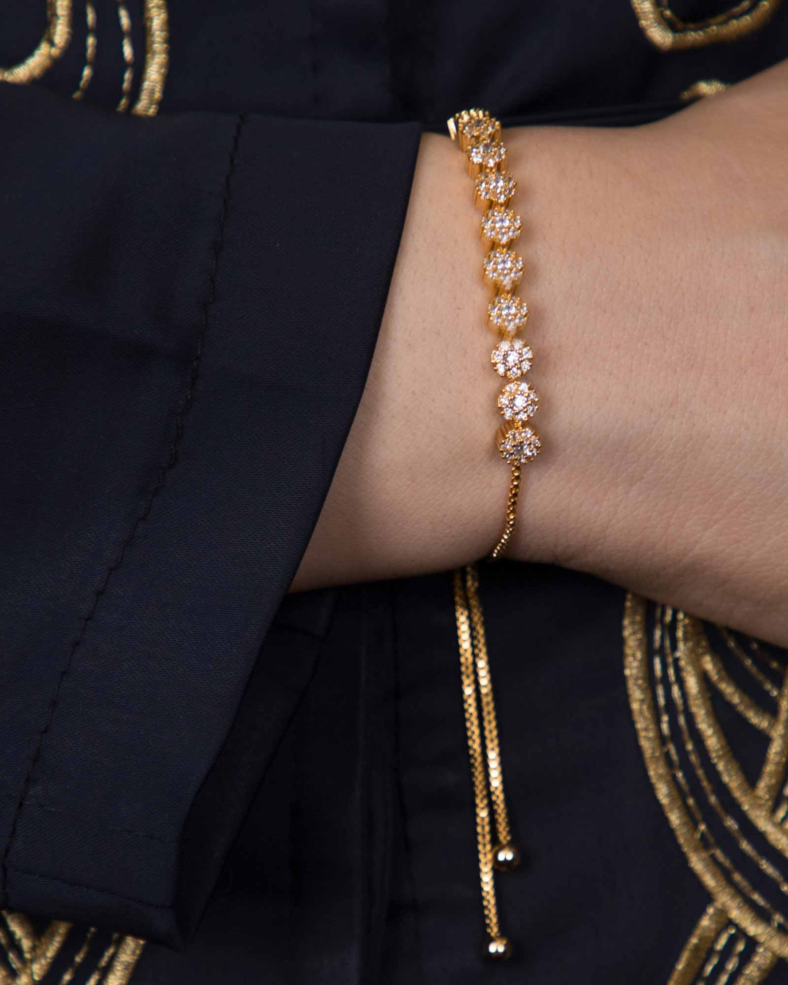 دستبند زنجیری طلایی نگین دار - طلایی - محیطی