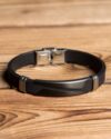 دستبند مشکی اسپرت - مشکی - رو به رو