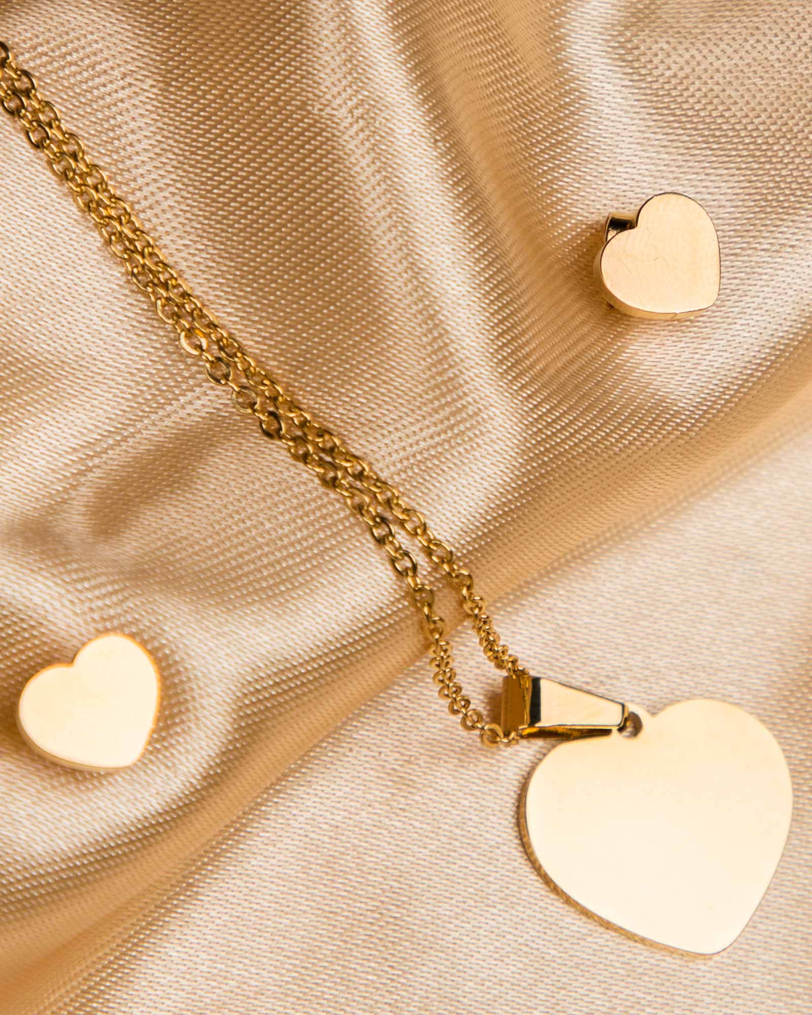 نیم ست طرح قلب طلایی - طلایی - گوشواره و گردنبند