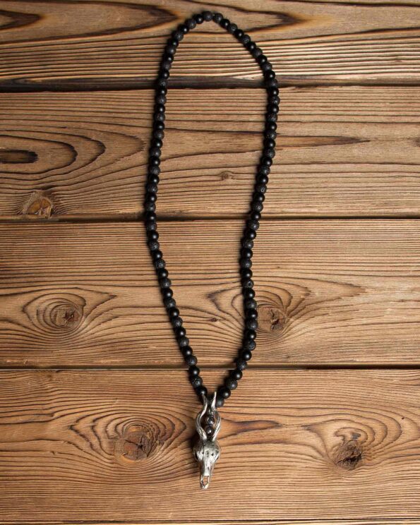 گردنبند مهره ای طرح جمجمه - مشکی - رو به رو
