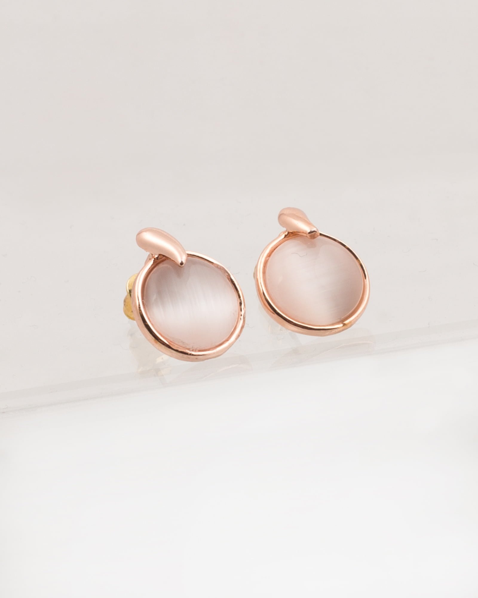 گوشواره میخی تک نگین - هلویی سیر - گوشواره زنانه