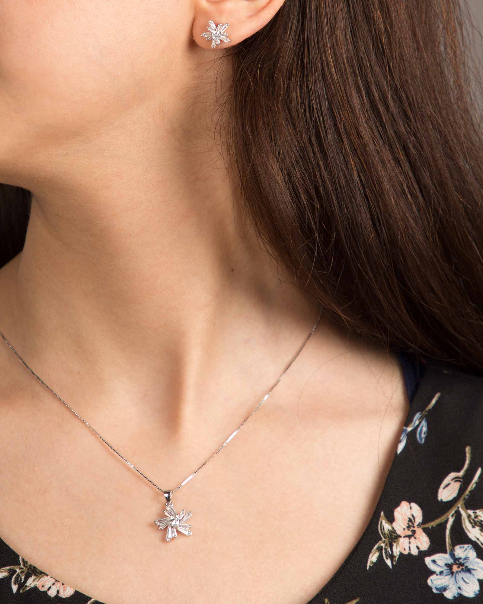 نیم-ست-طرح-ستاره-نقره-نقره-ای-محیطی-زنانه-مجله سارابارا