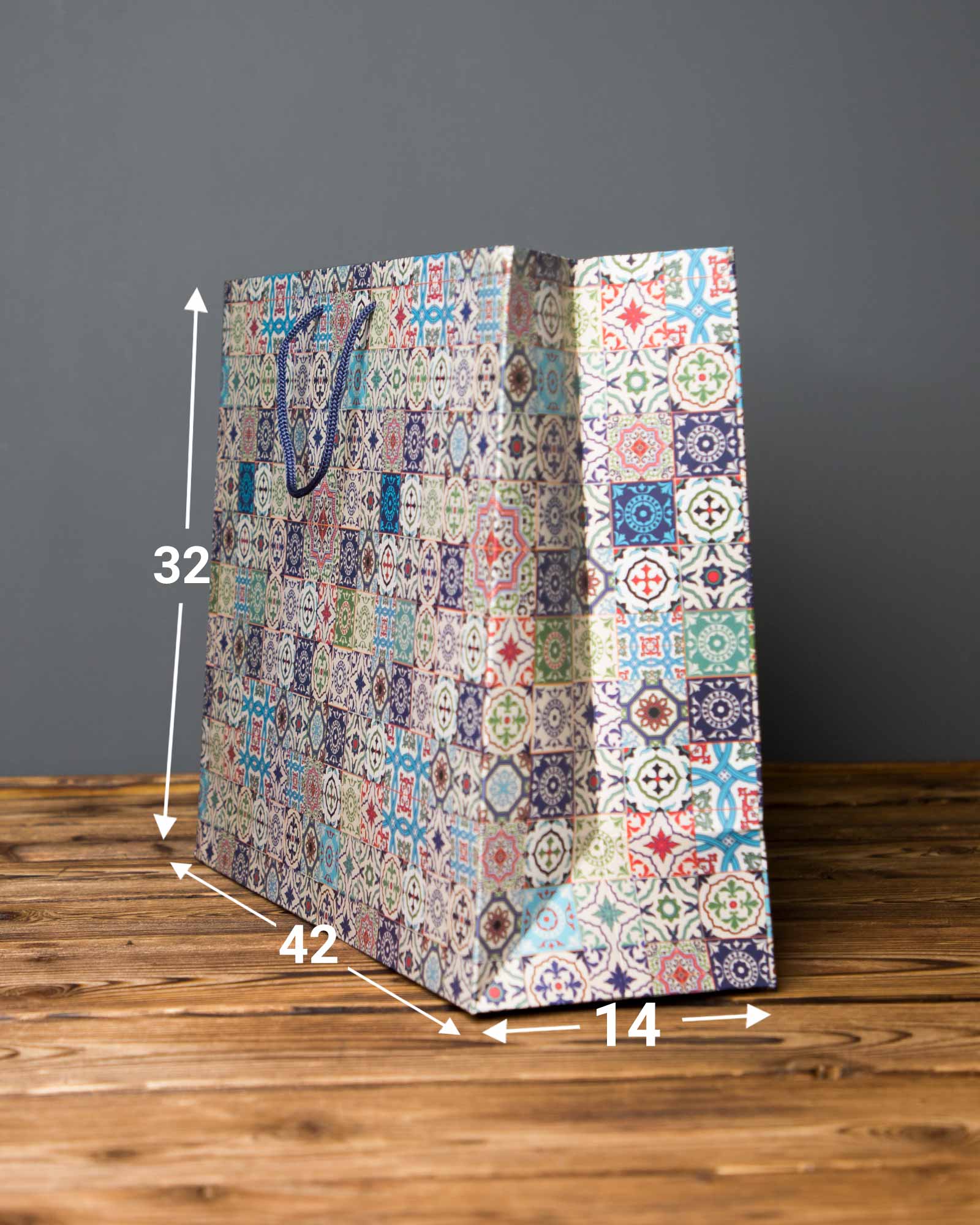 پاکت کادویی بزرگ طرح کاشی - کرمی - ابعاد