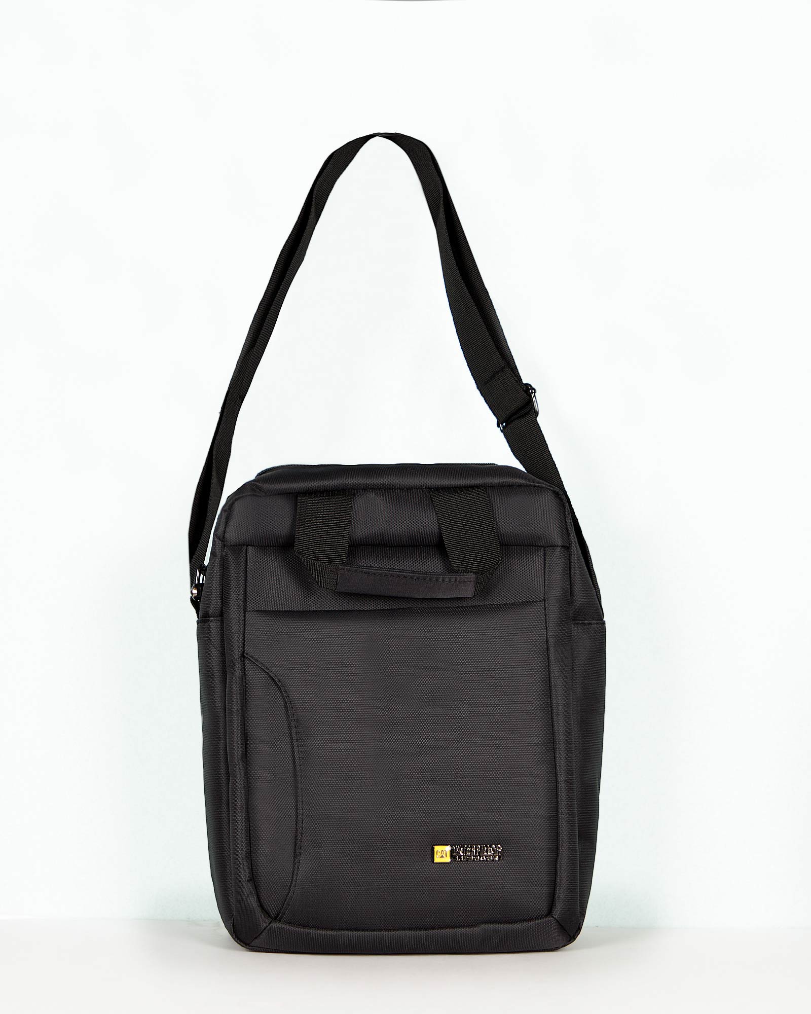 کیف دوشی اسپرت کترپیلار - مشکی - رو به رو