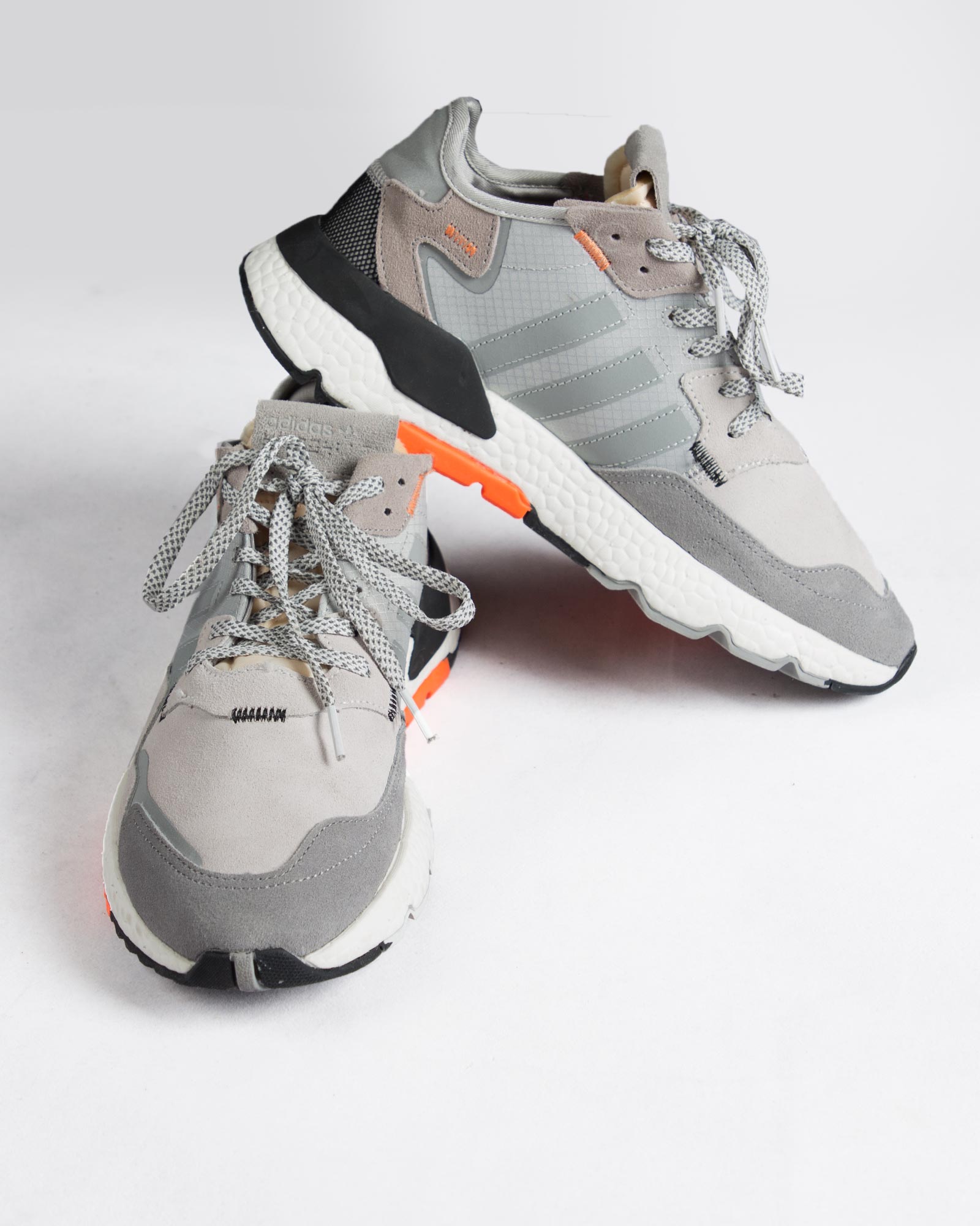 کفش اسپرت مردانه طرح آدیدادس-طوسی کمرنگ-بغل روبه رو