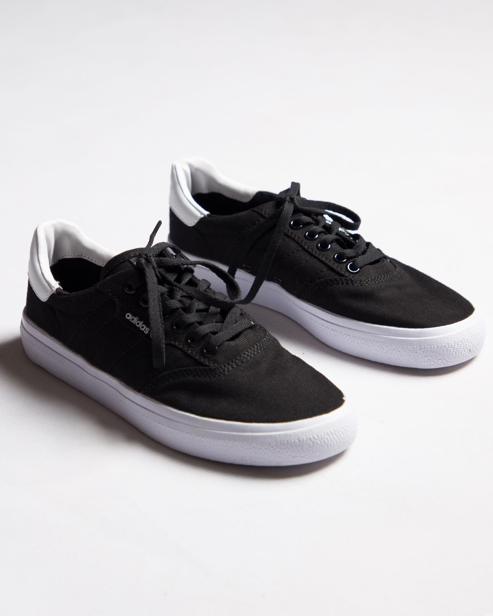 کتونی پارچه ای آدیداس مردانه مشکی-جفت