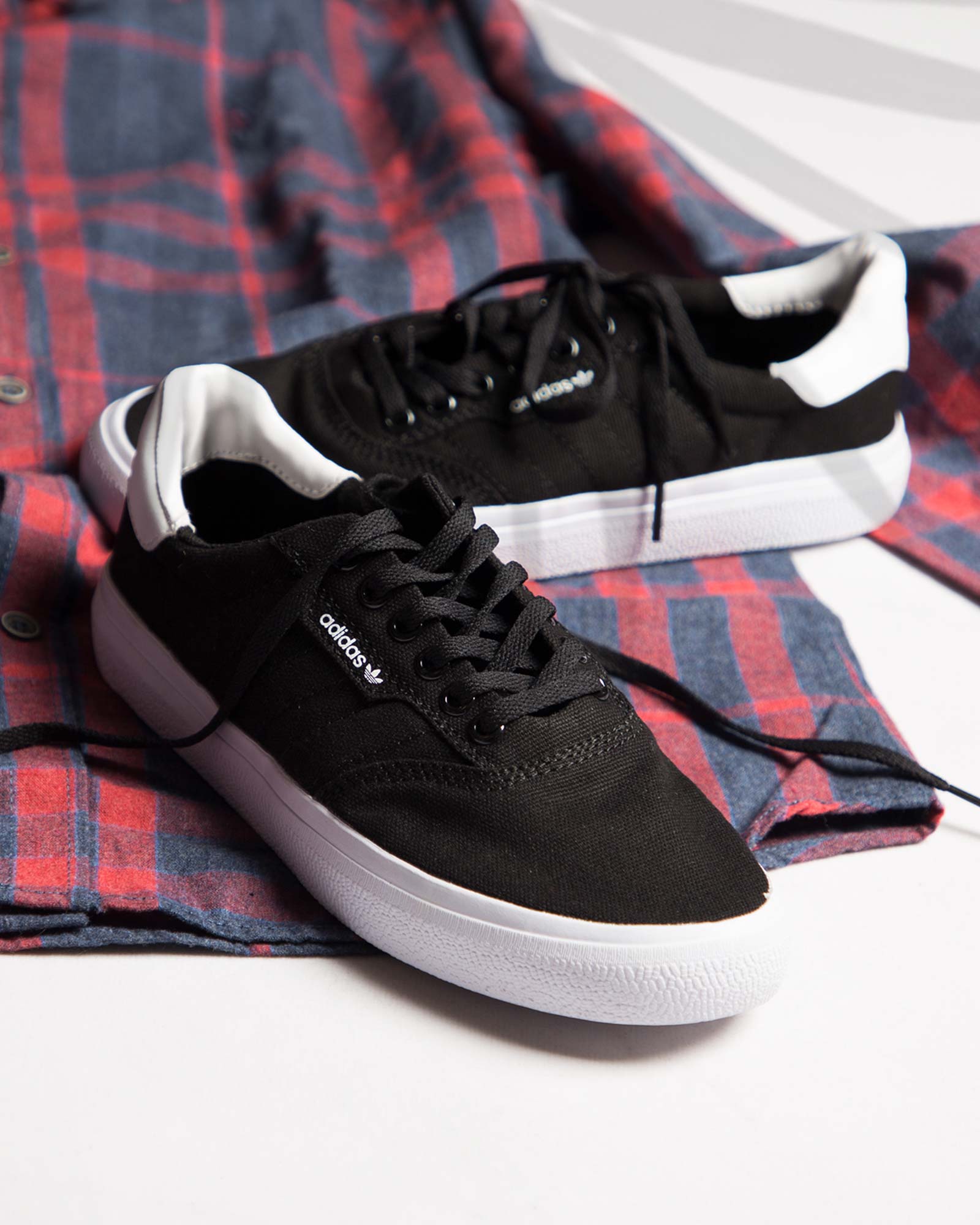 کتونی پارچه ای آدیداس مردانه مشکی-محیطی