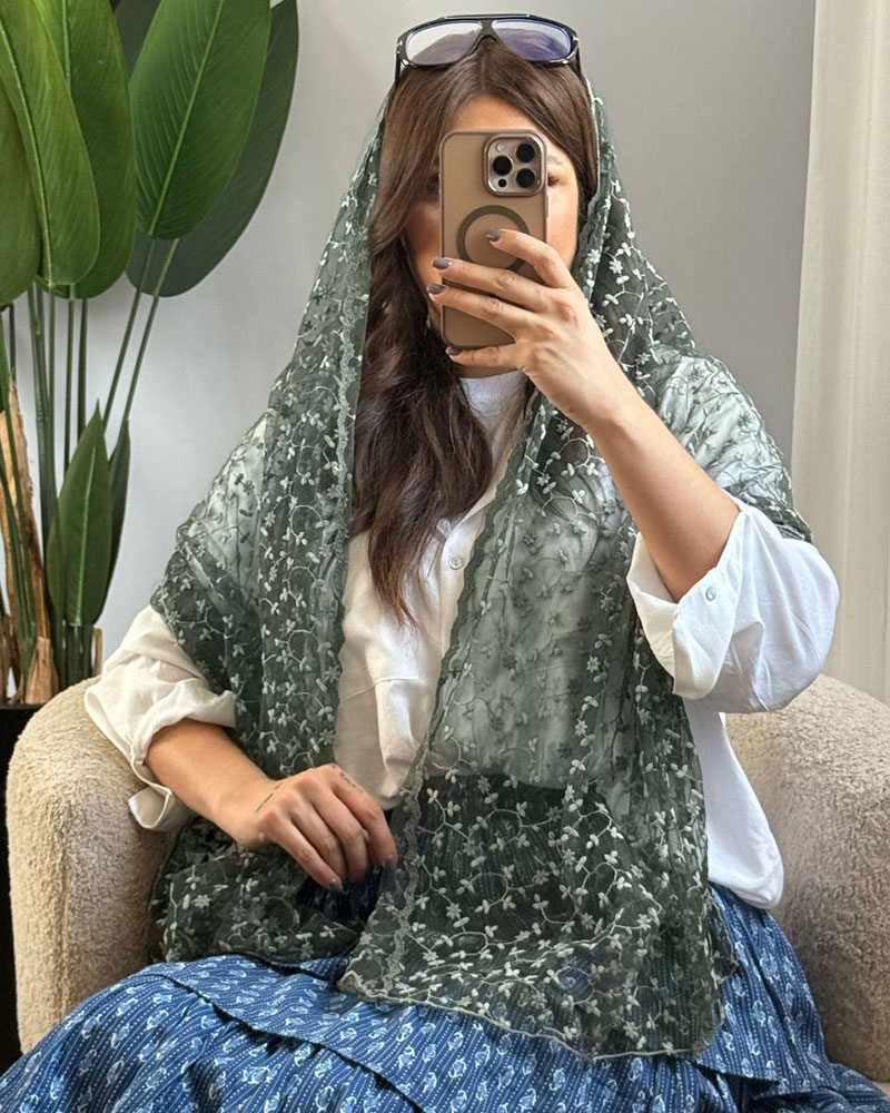 شال توری دانتل زنانه 5570 - زیتونی سیر